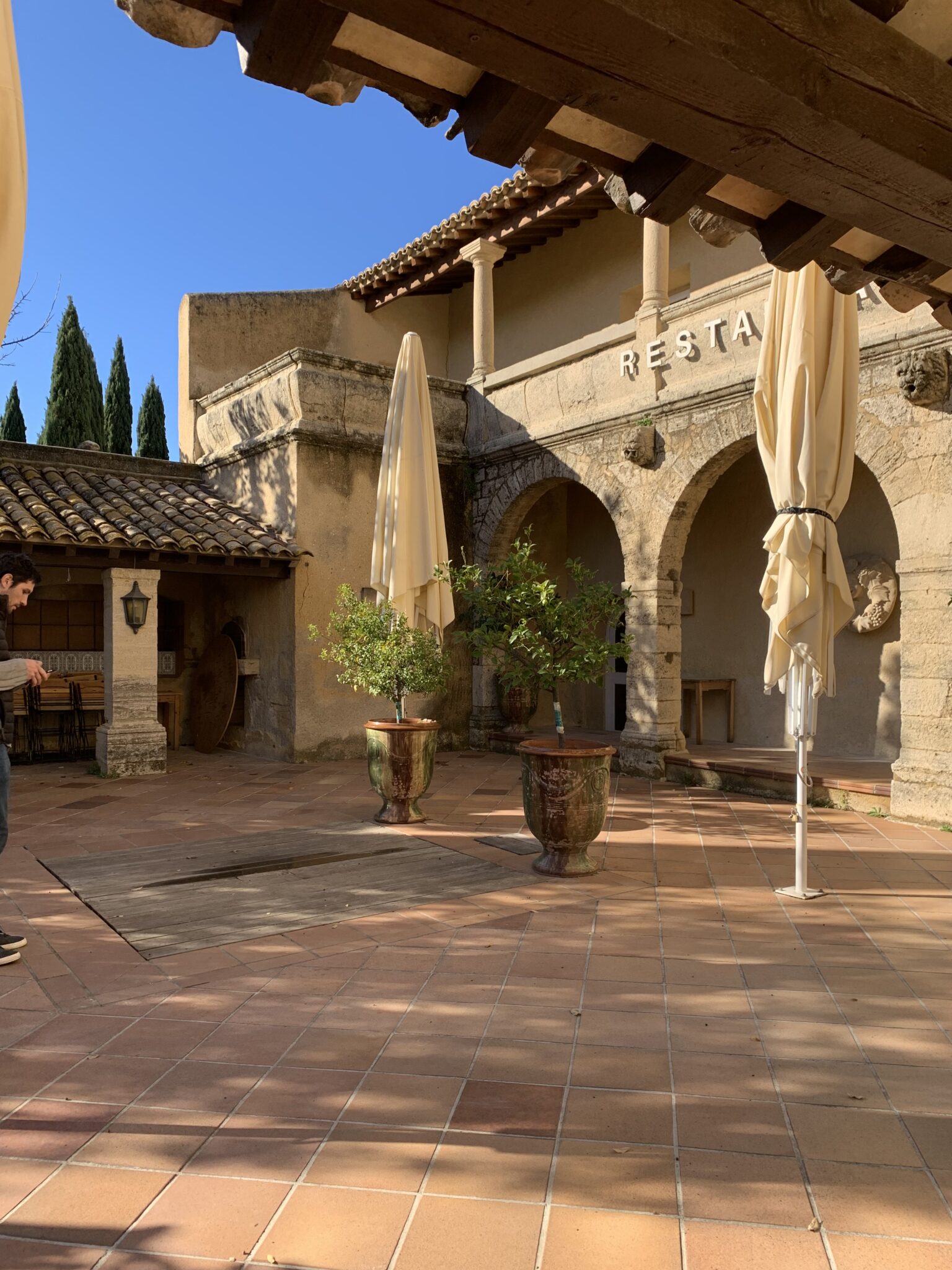 Location de salles et privatisation du restaurant Mas de Saporta pour événements