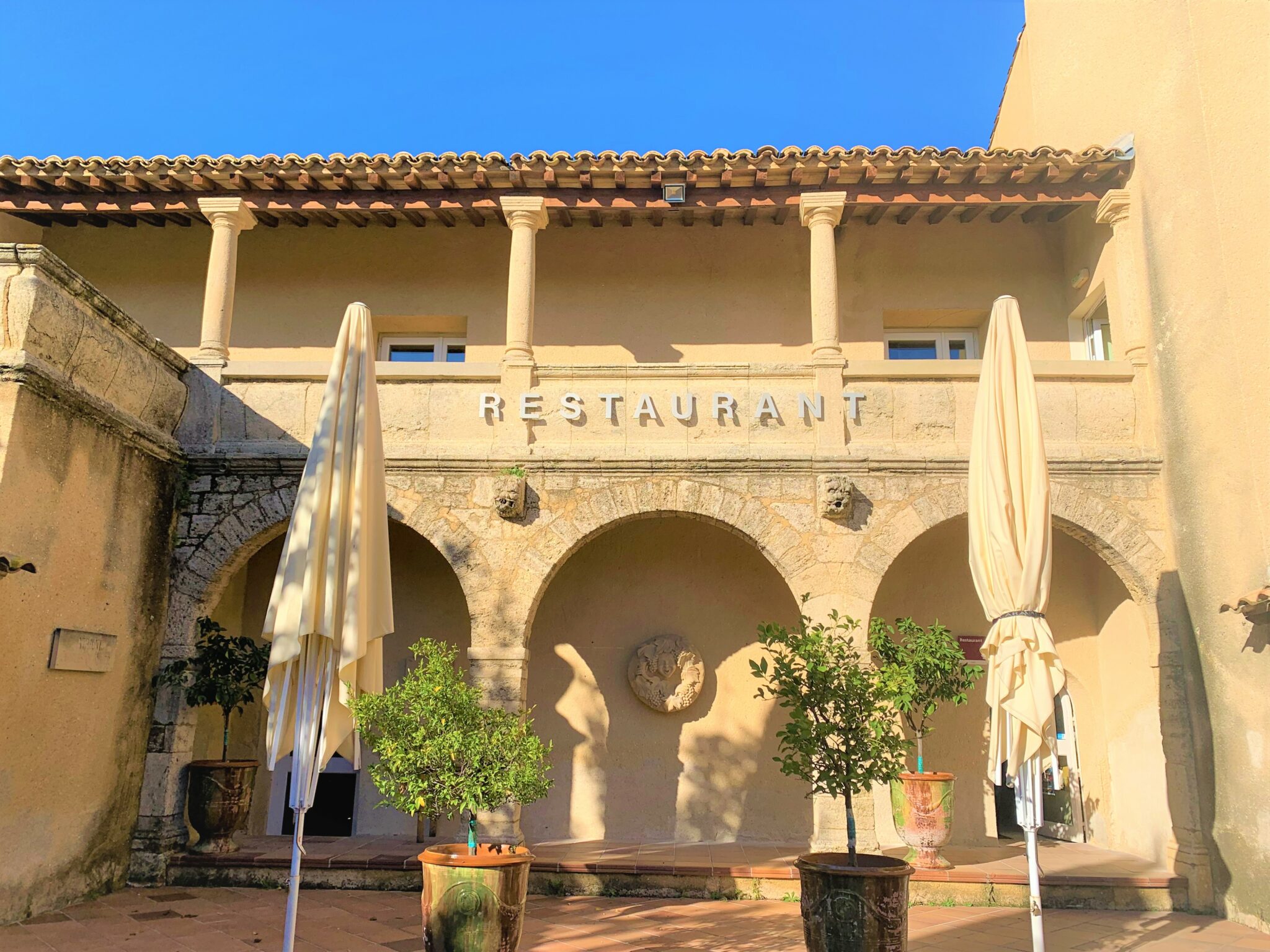 Façade du restaurant Mas de Saporta